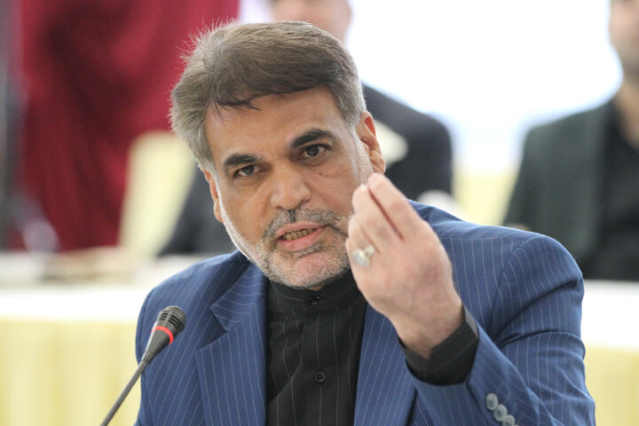 نشست مشترک کمیسیون اقتصادی مجلس با وزیر امور اقتصادی و مدیران عامل بانک ها