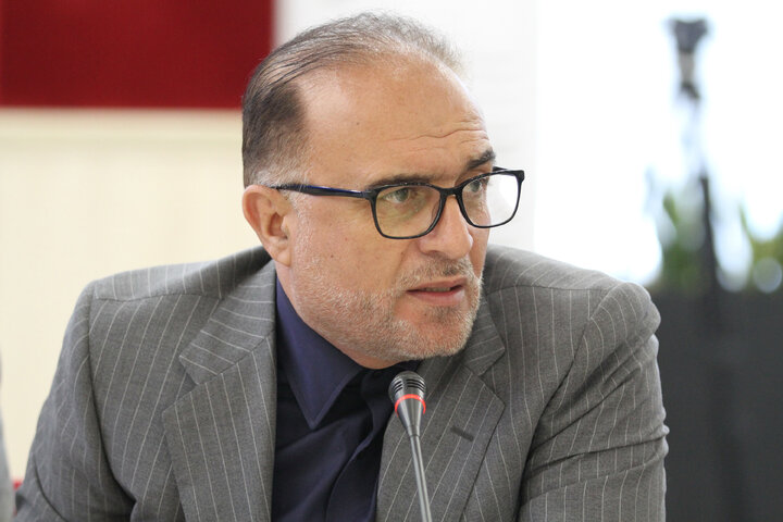 نشست مشترک کمیسیون اقتصادی مجلس با وزیر امور اقتصادی و مدیران عامل بانک ها