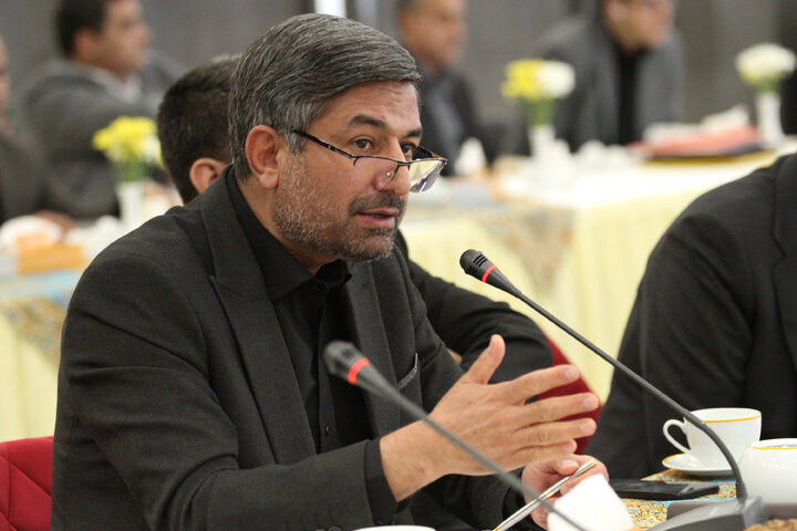 نشست مشترک کمیسیون اقتصادی مجلس با وزیر امور اقتصادی و مدیران عامل بانک ها