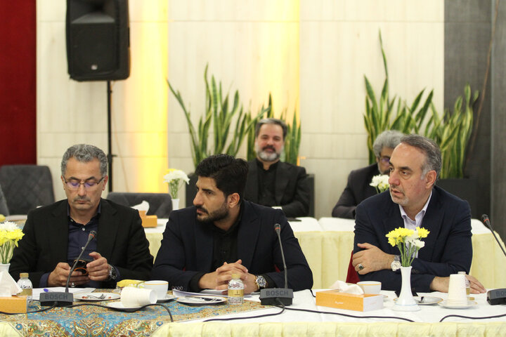 نشست مشترک کمیسیون اقتصادی مجلس با مسئولان و فعالان حوزه توسعه تجارت