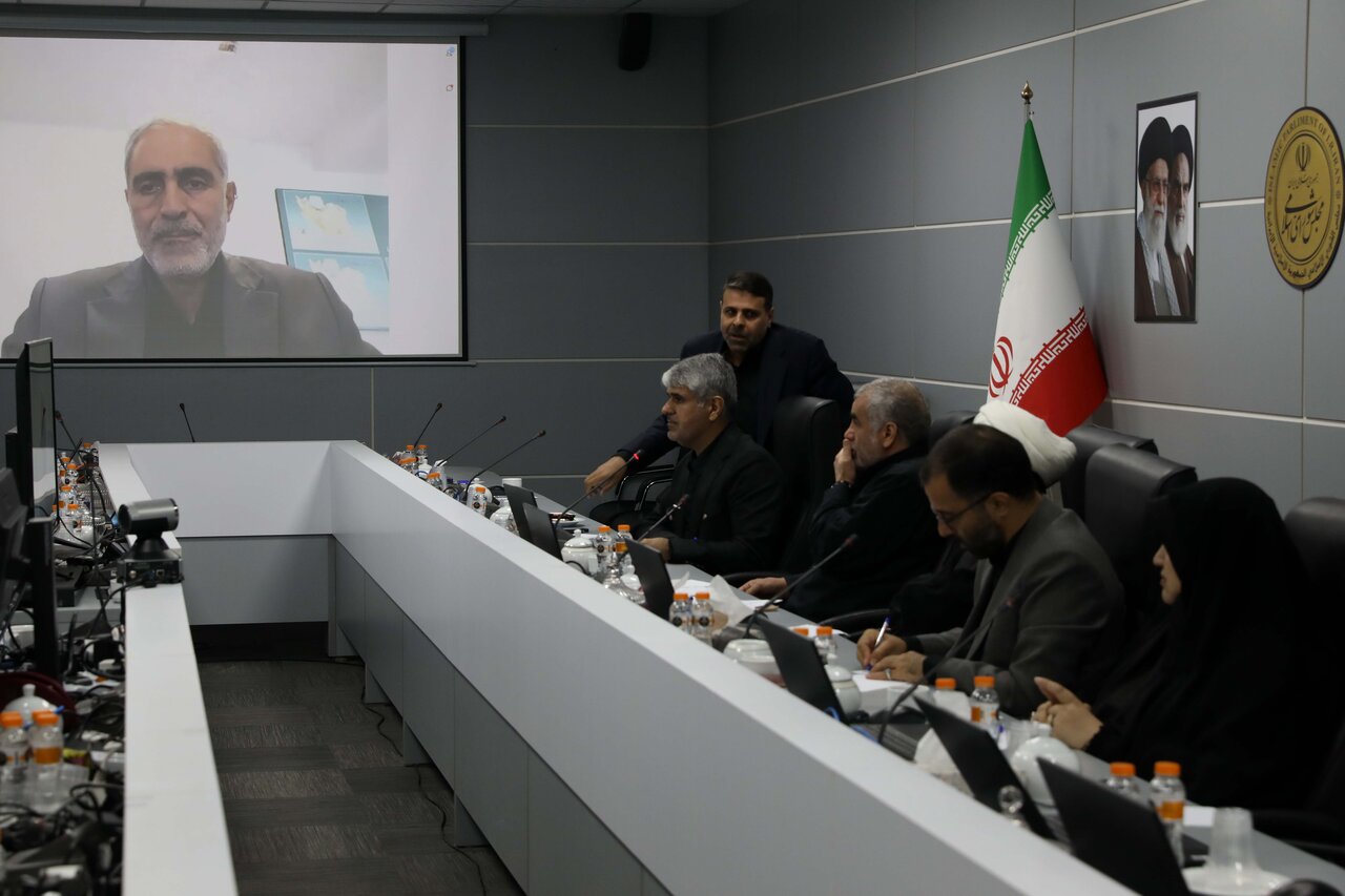 تاکید نمایندگان بر ضرورت حمایت از واحدهای آسیب دیده و کاهش قیمت خودرو تاکید نمایندگان بر ضرورت حمایت از واحدهای آسیب دیده و کاهش قیمت خودرو