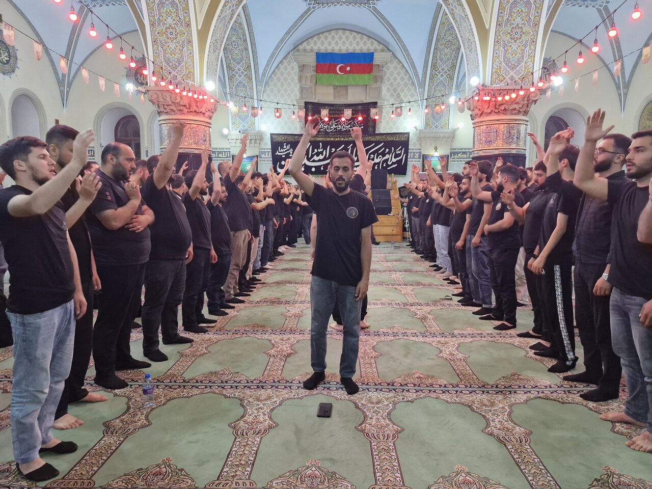 هیأت پارلمانی ایران در مراسم عزاداری سیدالشهداء(ع) مسجد جامع باکو شرکت کرد