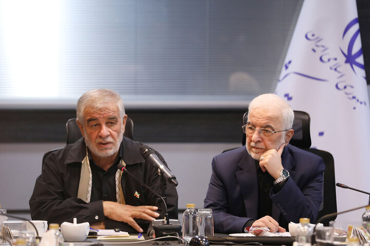 نشست مشترک کمیسیون امور داخلی کشور و شوراهای مجلس با وزیر کشور
