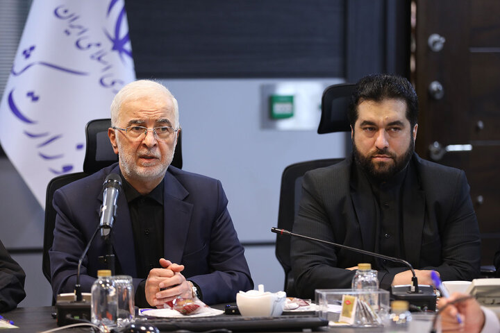 نشست مشترک کمیسیون امور داخلی کشور و شوراهای مجلس با وزیر کشور