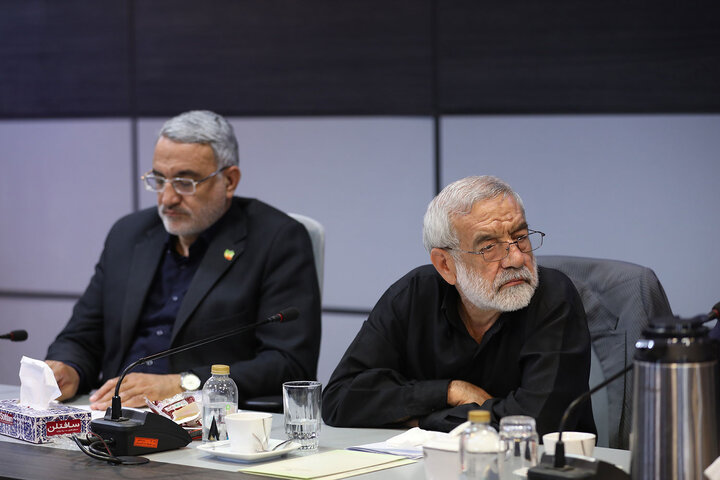 نشست مشترک کمیسیون امور داخلی کشور و شوراهای مجلس با وزیر کشور