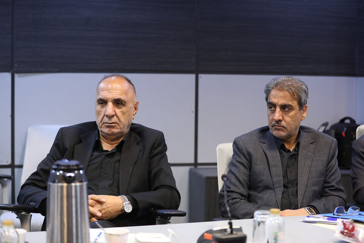 نشست مشترک کمیسیون امور داخلی کشور و شوراهای مجلس با وزیر کشور
