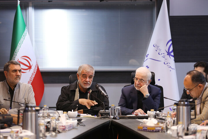 نشست مشترک کمیسیون امور داخلی کشور و شوراهای مجلس با وزیر کشور