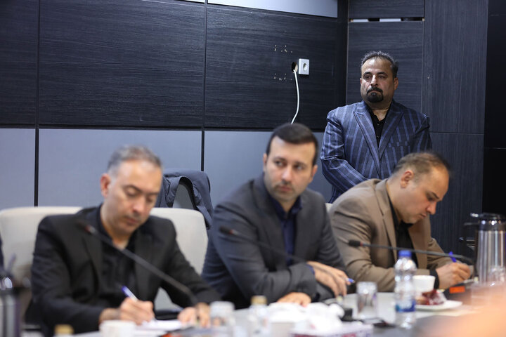 نشست مشترک کمیسیون امور داخلی کشور و شوراهای مجلس با وزیر کشور