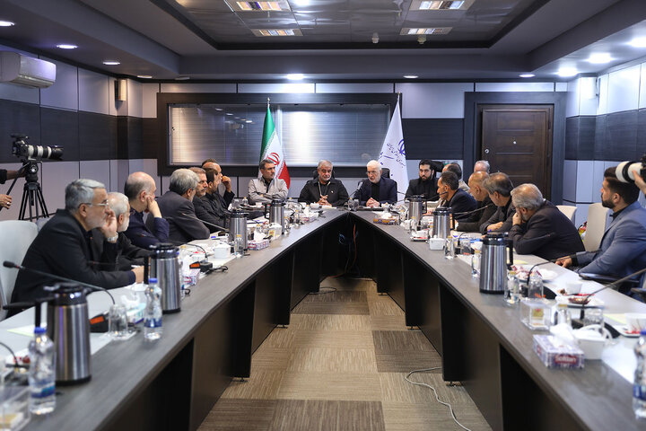 نشست مشترک کمیسیون امور داخلی کشور و شوراهای مجلس با وزیر کشور