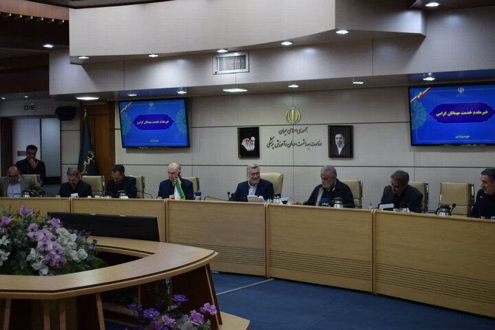 تأکید نمایندگان به استفاده از خیرین سلامت تا ضرورت پیگیری موضوع گرانی دارو در نشست با وزیر بهداشت