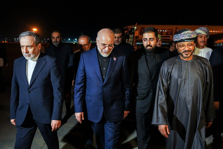 استقبال از دکتر قالیباف رئیس هیئت ایرانی «میناب ۱۶۸» در بدو ورود به عمان