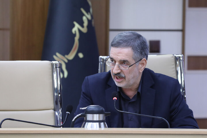 نشست کمیسیون امور داخلی کشور و شوراهای مجلس با وزیر بهداشت