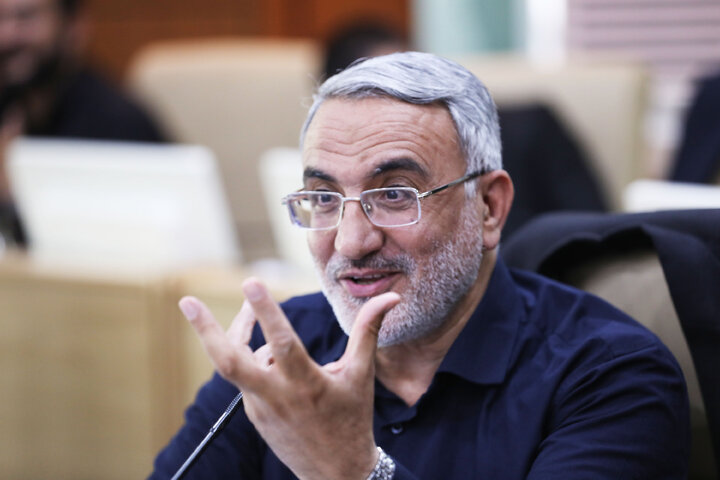 نشست کمیسیون امور داخلی کشور و شوراهای مجلس با وزیر بهداشت