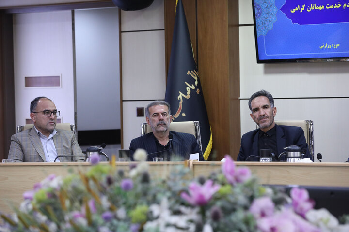 نشست کمیسیون امور داخلی کشور و شوراهای مجلس با وزیر بهداشت