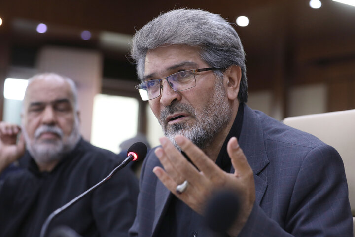نشست کمیسیون امور داخلی کشور و شوراهای مجلس با وزیر بهداشت