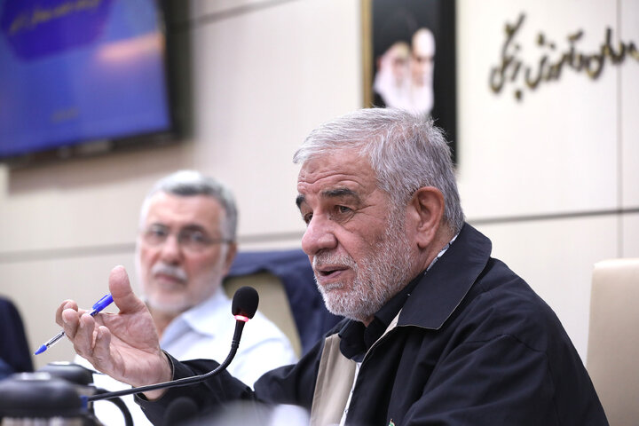 نشست کمیسیون امور داخلی کشور و شوراهای مجلس با وزیر بهداشت