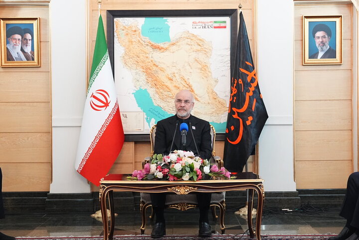 گفتگوی دکتر قالیباف با خبرنگاران پیش از عزیمت به باکو