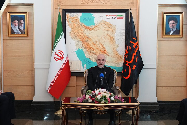 گفتگوی دکتر قالیباف با خبرنگاران پیش از عزیمت به باکو