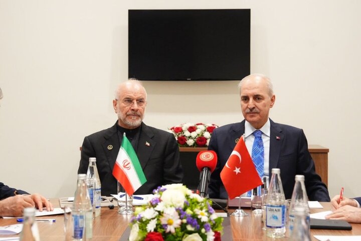 دیدار دکتر قالیباف رئیس مجلس و نعمان کورتولموش رئیس مجلس ترکیه در حاشیه اجلاس PUIC باکو