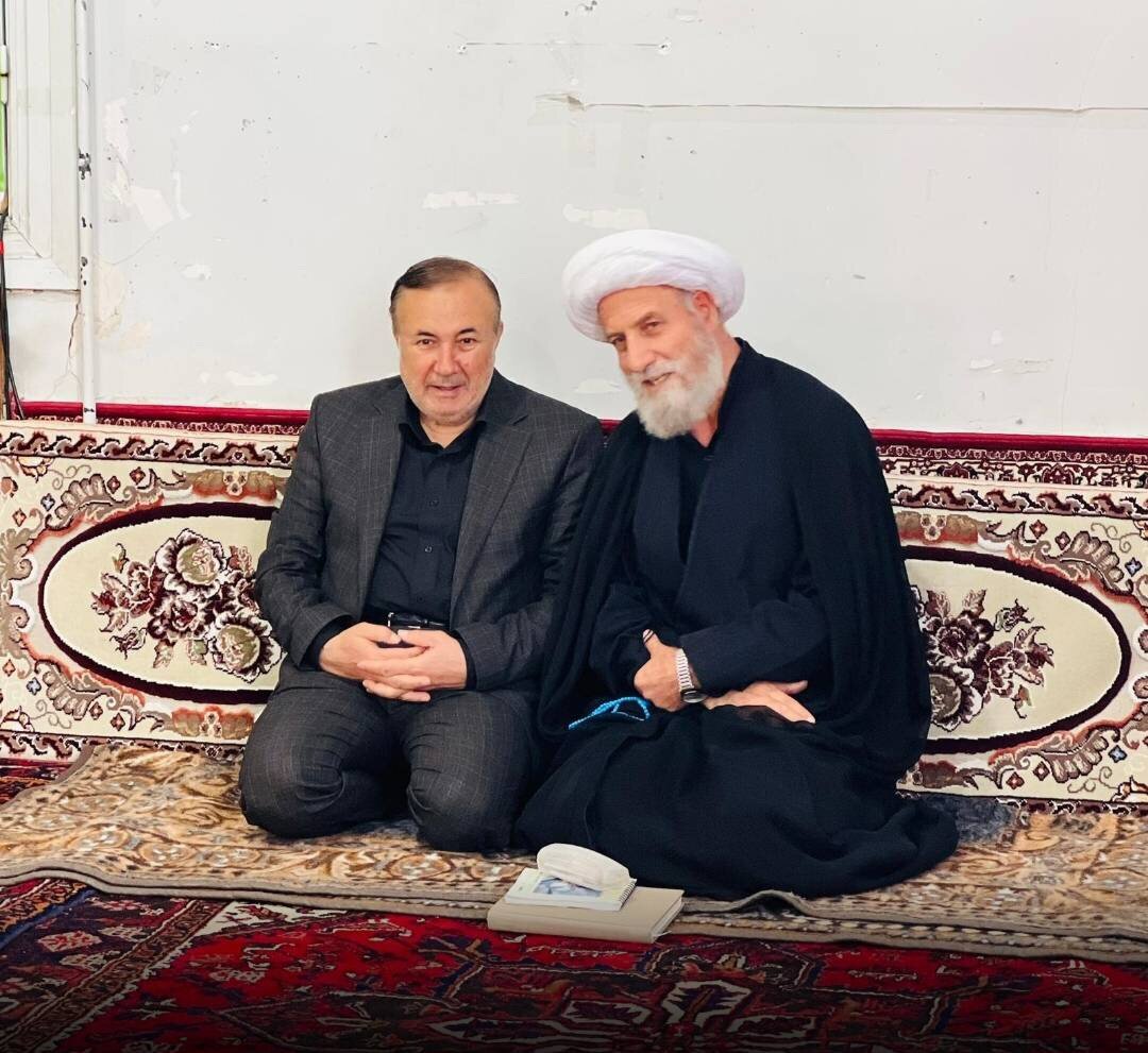 مذاکرات به معنای پذیرش خواستههای آمریکا نیست / خروج اورانیوم و محدودیت موشکی را نمیپذیریم