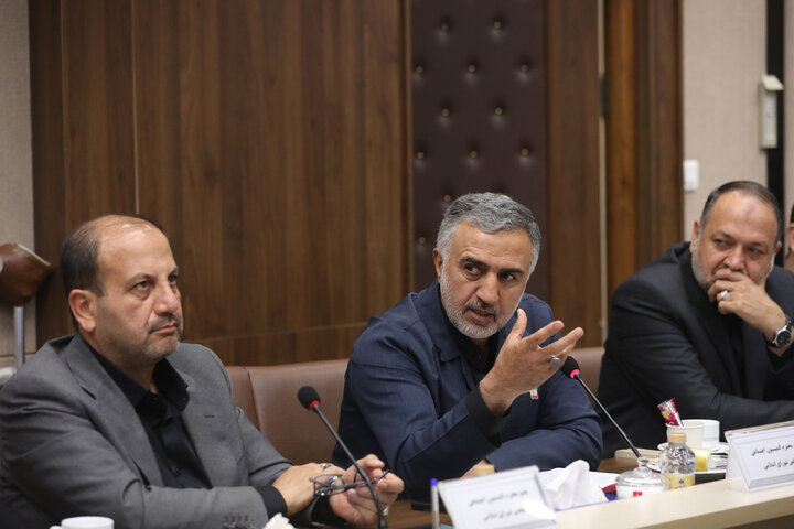 نشست کمیسیون اجتماعی با رئیس کمیته امداد امام خمینی(ره)