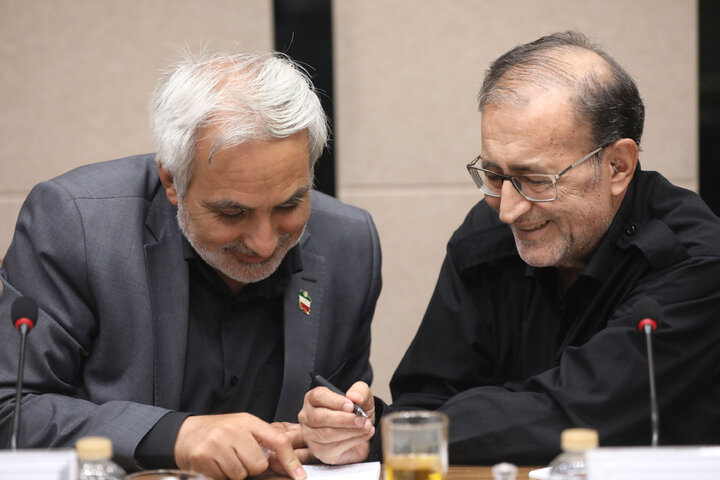 نشست کمیسیون اجتماعی با رئیس کمیته امداد امام خمینی(ره)