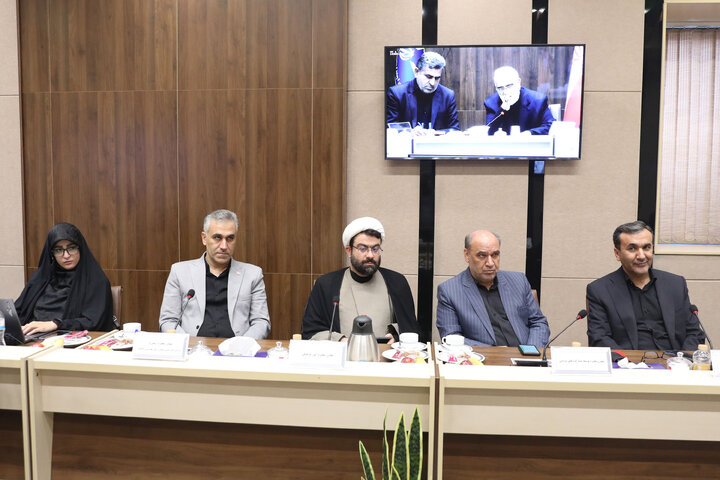 نشست کمیسیون اجتماعی با رئیس کمیته امداد امام خمینی(ره)