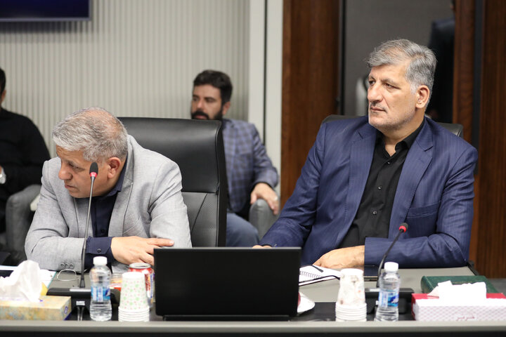 نشست مشترک کمیسیون برنامه و بودجه مجلس با رئیس بنیاد مسکن انقلاب اسلامی