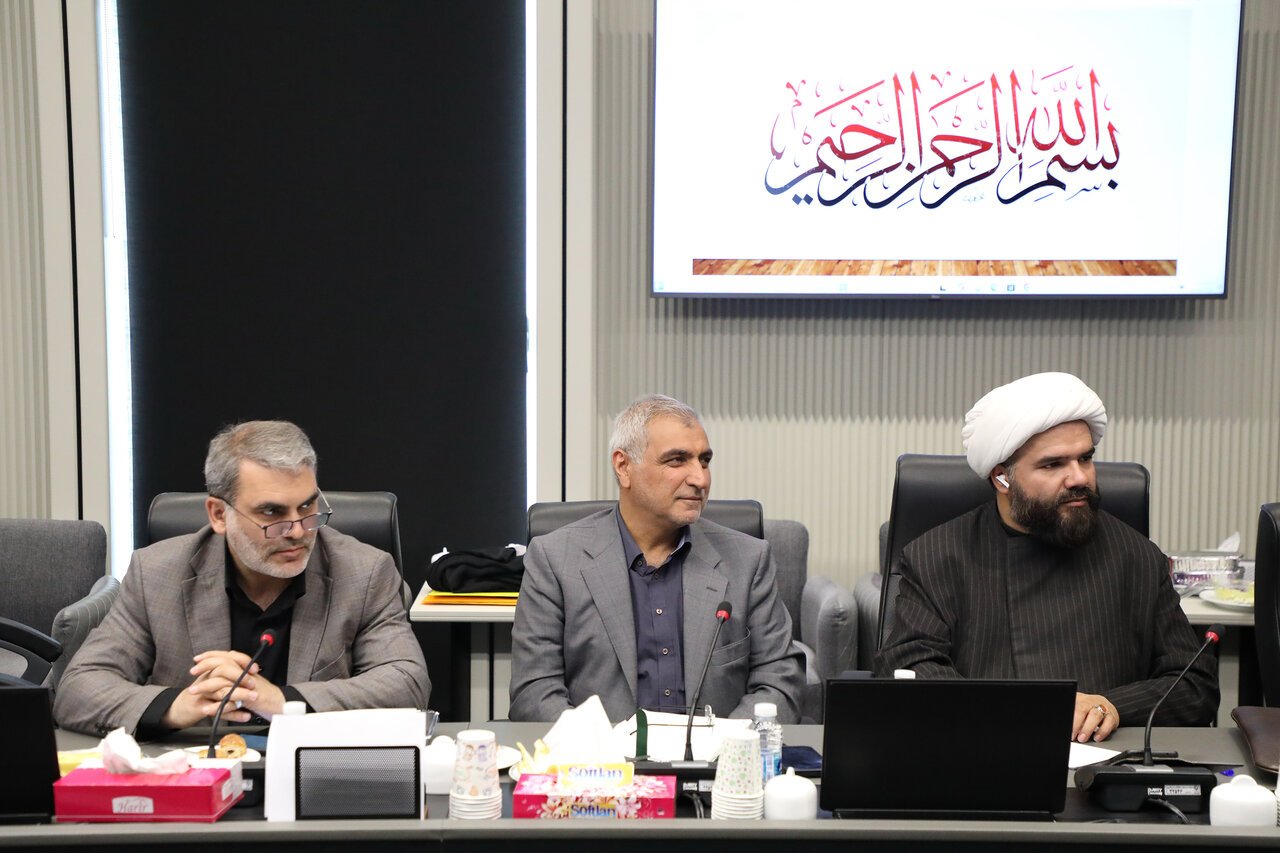 مجلس با رفع موانع از برنامههای بنیاد مسکن در بازسازی، توسعه روستاها و مسکن محرومان حمایت میکند