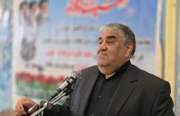  تکریم ۶۰ خانواده شهید و ایثارگر سرپل‌ذهاب در جوار حرم احمد بن اسحاق(ره)
