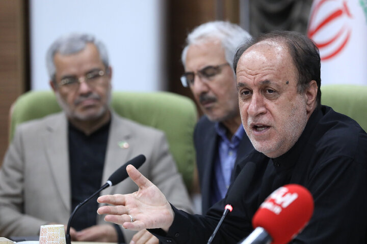 نشست فراکسیون شاهد و ایثارگران با رئیس بنیاد شهید و امور ایثارگران