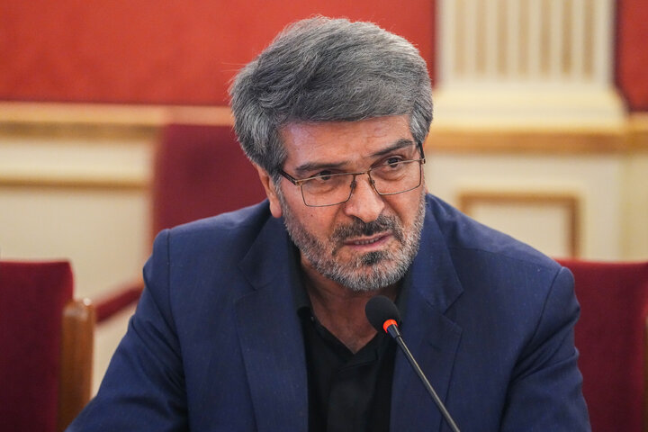 نشست اعضای کمیسیون شوراهای مجلس با وزیر میراث فرهنگی و گردشگری