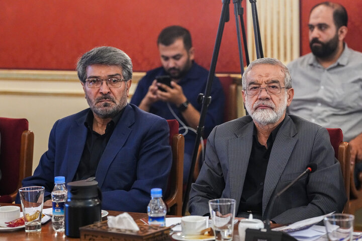 نشست اعضای کمیسیون شوراهای مجلس با وزیر میراث فرهنگی و گردشگری