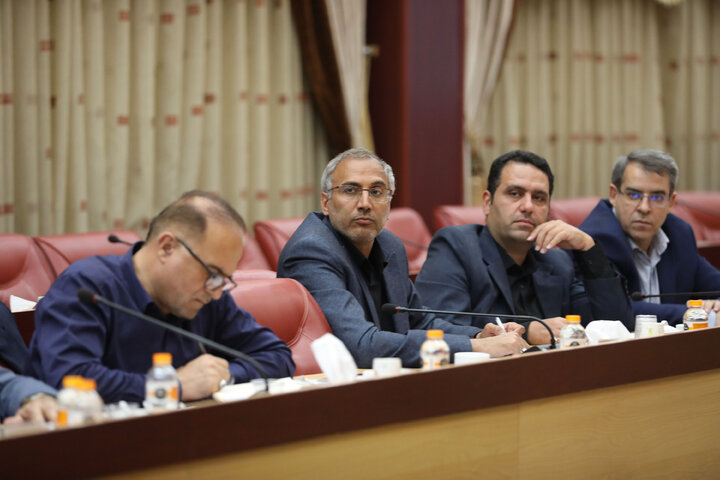 نشست کمیسیون اصل نود مجلس با وزیر علوم، تحقیقات و فناوری