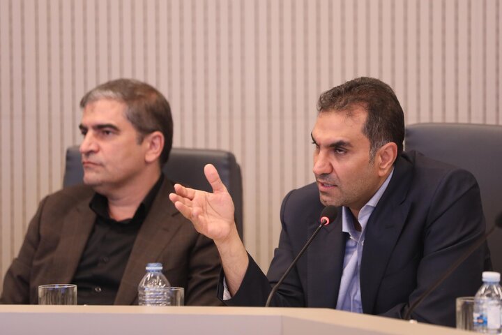 نشست کمیسیون صنایع و معادن با رئیس سازمان توسعه تجارت ایران