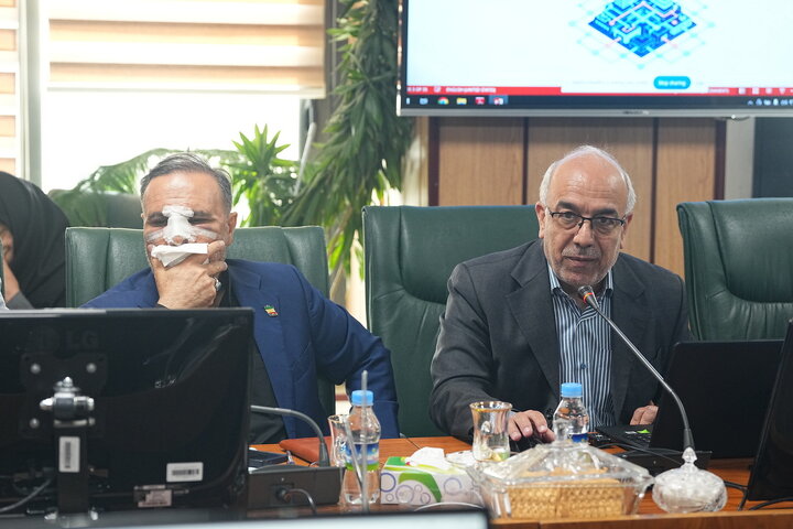 نشست مشترک کمیسیون بهداشت مجلس با مدیران نظام سلامت کشور