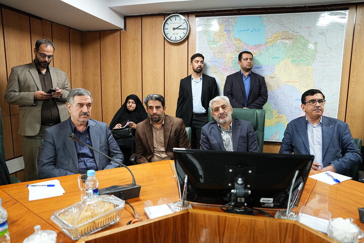 نشست مشترک کمیسیون بهداشت مجلس با مدیران نظام سلامت کشور