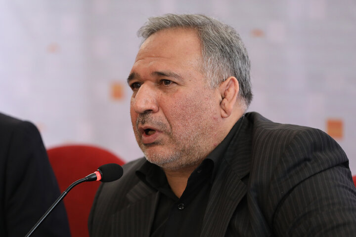 نشست مشترک کمیسیون اقتصادی مجلس با وزیر امور اقتصادی و مدیران عامل بانک ها