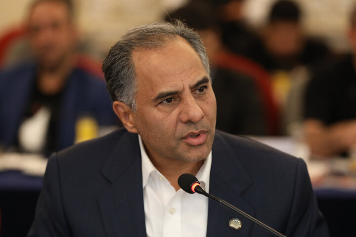 نشست مشترک کمیسیون اقتصادی مجلس با وزیر امور اقتصادی و مدیران عامل بانک ها