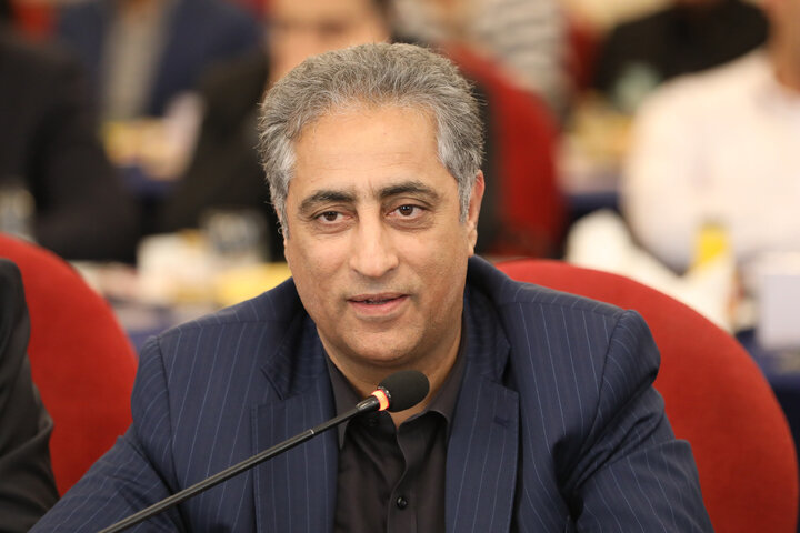نشست مشترک کمیسیون اقتصادی مجلس با وزیر امور اقتصادی و مدیران عامل بانک ها