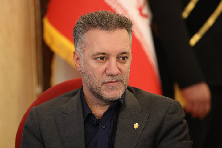 نشست مشترک کمیسیون اقتصادی مجلس با وزیر امور اقتصادی و مدیران عامل بانک ها