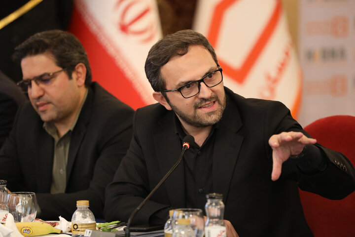 نشست مشترک کمیسیون اقتصادی مجلس با وزیر امور اقتصادی و مدیران عامل بانک ها