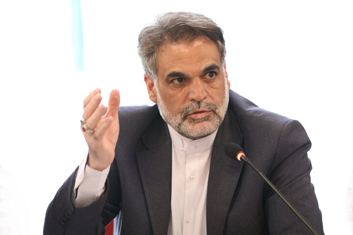 نشست مشترک کمیسیون اقتصادی مجلس با وزیر امور اقتصادی و مدیران عامل بانک ها
