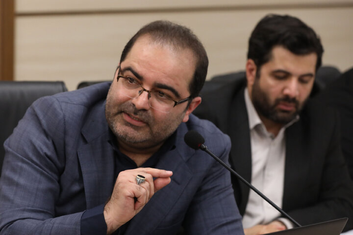 نشست کمیسیون آموزش با وزیر صنعت، معدن و تجارت