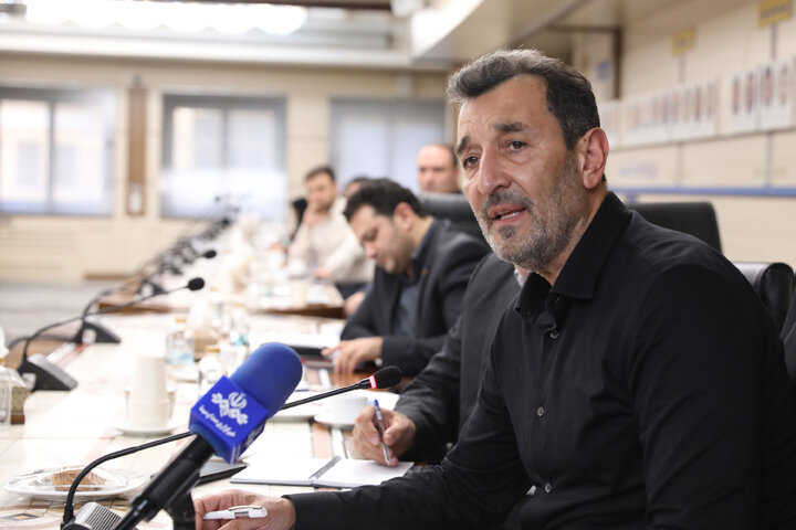 نشست کمیسیون آموزش با وزیر صنعت، معدن و تجارت