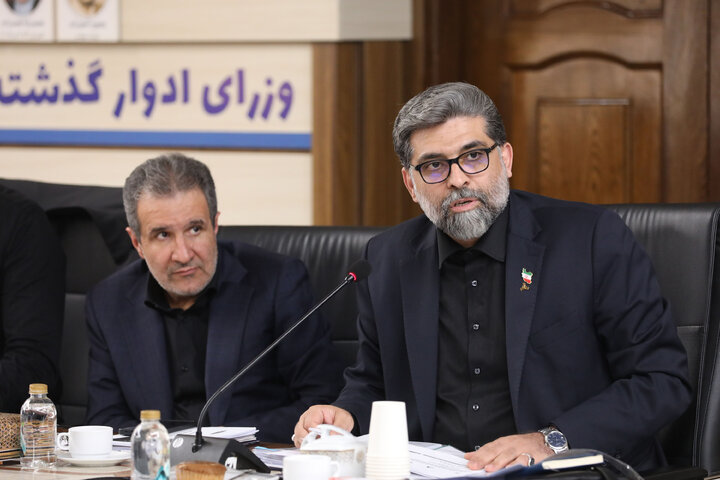 نشست کمیسیون آموزش با وزیر صنعت، معدن و تجارت