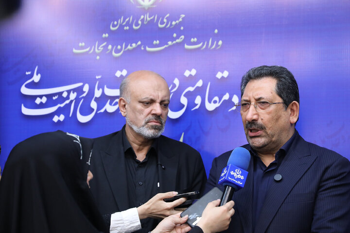 نشست کمیسیون آموزش با وزیر صنعت، معدن و تجارت