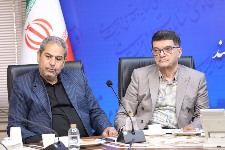 نشست کمیسیون آموزش با وزیر صنعت، معدن و تجارت
