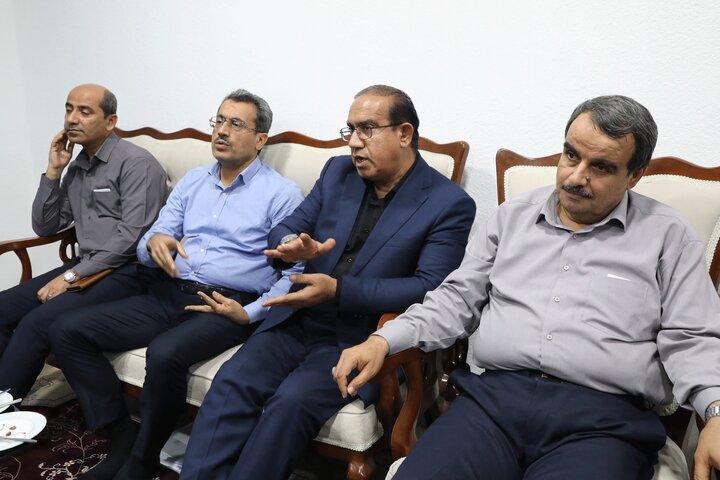 برگزاری نشست پیگیری مسائل ‌و مشکلات شهرستان دشتی با حضور حاجی بابایی نایب رییس مجلس