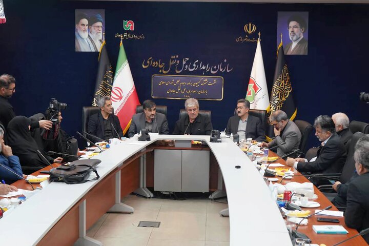 نشست مشترک کمیسیون برنامه و بودجه با رییس سازمان راهداری